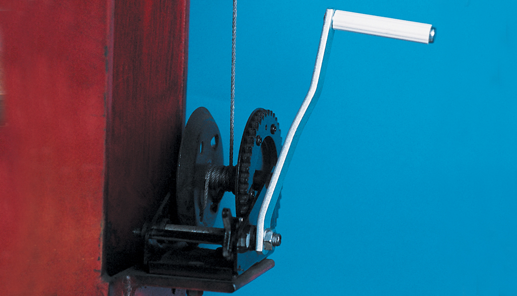 Manual Winch Operation 1OP-3